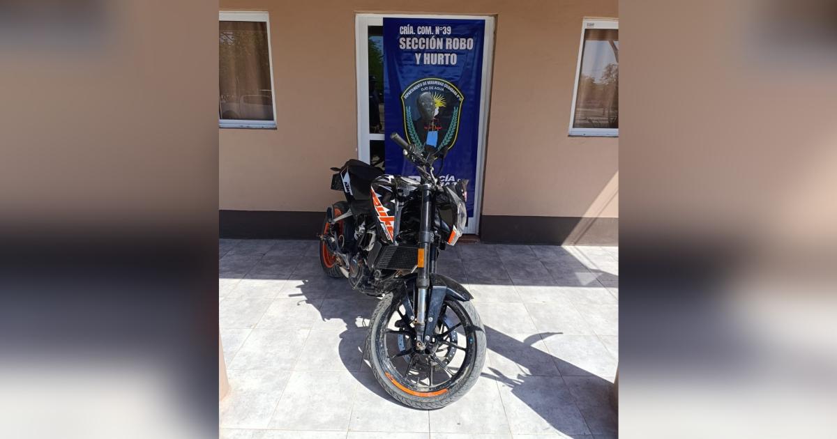 La moto tenía pedido de secuestro (Foto- Policía de la Provincia)