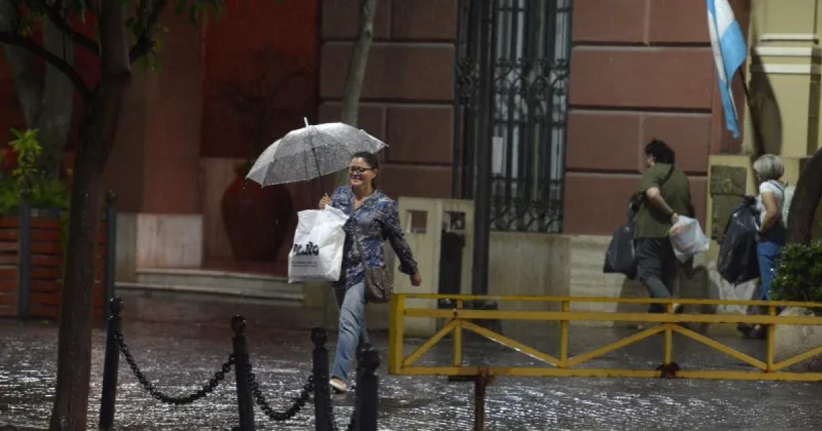 A sacar el paraguas- Anuncian lluvias para Santiago del Estero