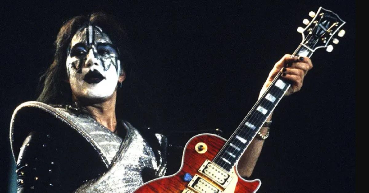 Muere Ace Frehley el guitarrista original de KISS a los 74 años