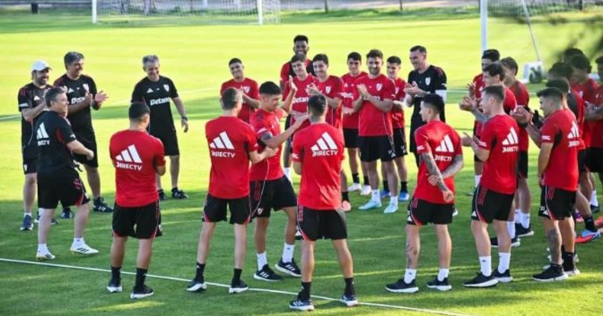 Gallardo cambiariacutea medio equipo para visitar a Talleres