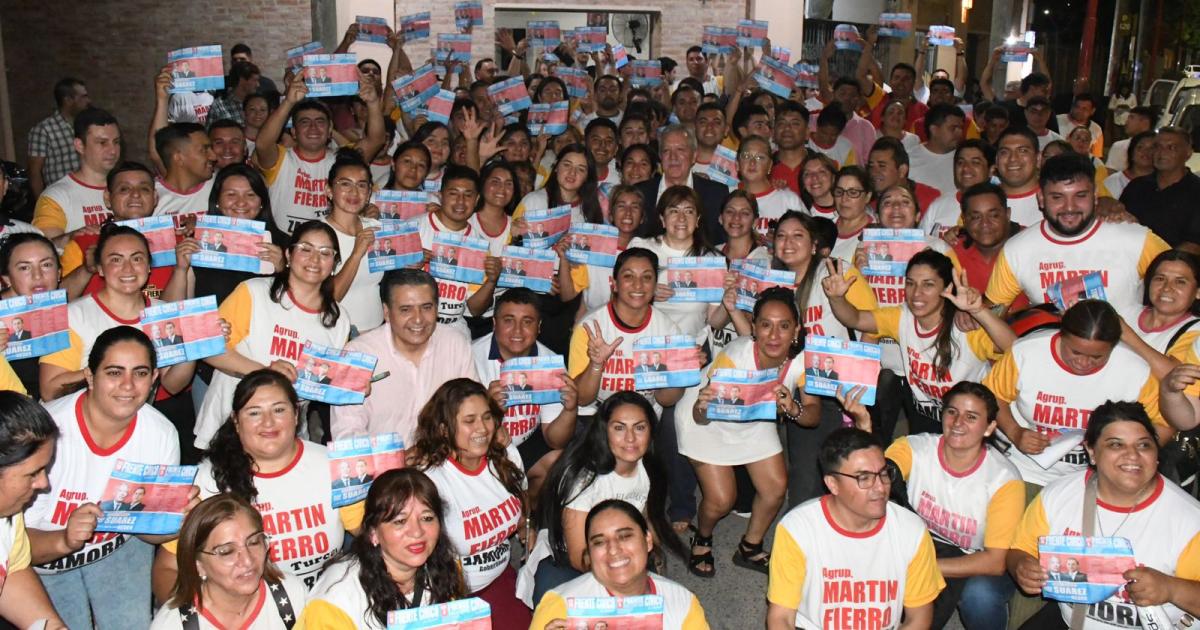 Eliacuteas Suaacuterez recibioacute el fuerte respaldo de distintos sectores de la ciudad Capital