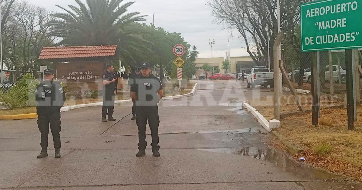 Fuerte operativo de seguridad de la PSA por la llegada del presidente Javier Milei a Santiago del Estero