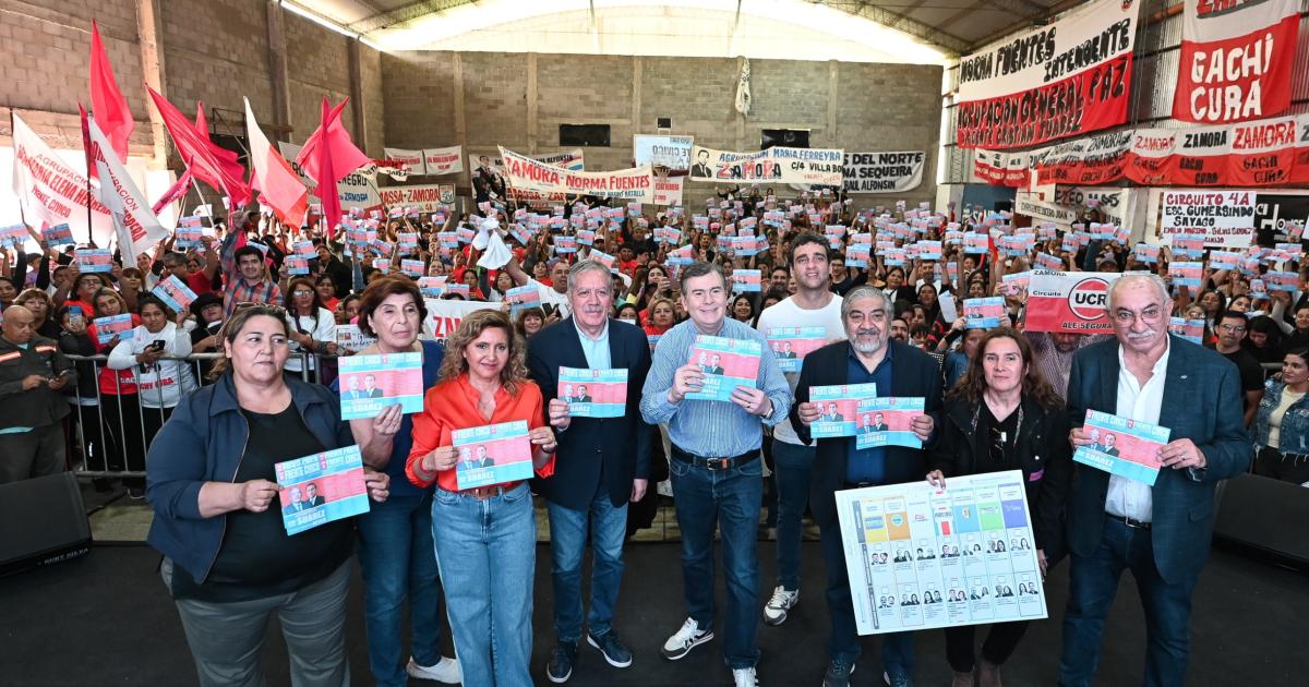 Eliacuteas Suaacuterez y Gerardo Zamora recibieron el respaldo de miles de dirigentes del Frente Civico