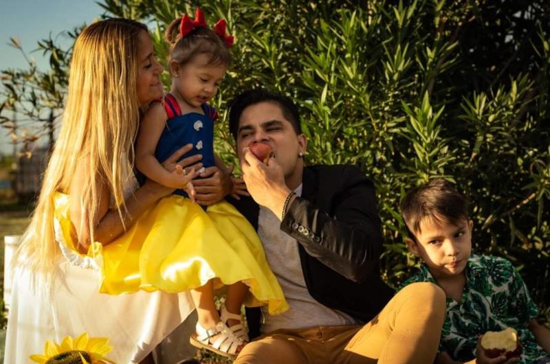 RAZÓN DE VIVIR El amor de la familia es lo que la sostiene Su hijo y sus nietos son motivos que animan a Carla