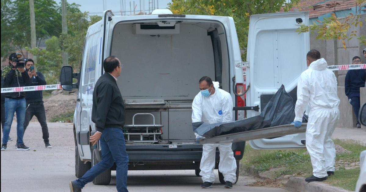 Regresoacute de trabajar y halloacute a su hija ahorcada dentro de un habitacioacuten