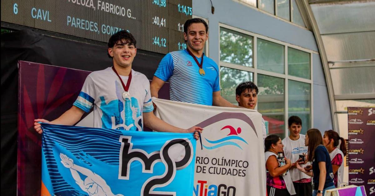 Brillante actuacioacuten del equipo de natacioacuten del Natatorio Oliacutempico Madre de Ciudades