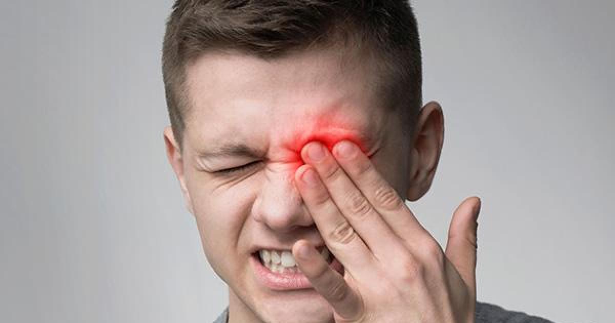 Comezoacuten en los ojos- cuaacuteles son las causas y queacute hacer