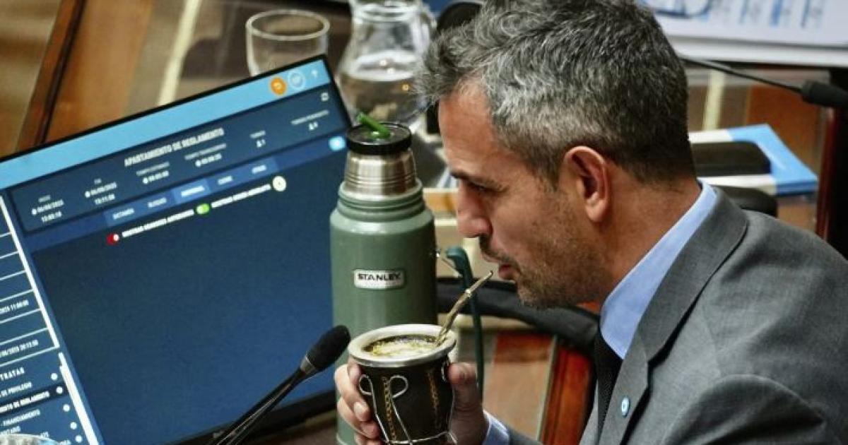 Presupuesto- El Gobierno dejoacute fuera al peronismo y la izquierda en las primeras negociaciones