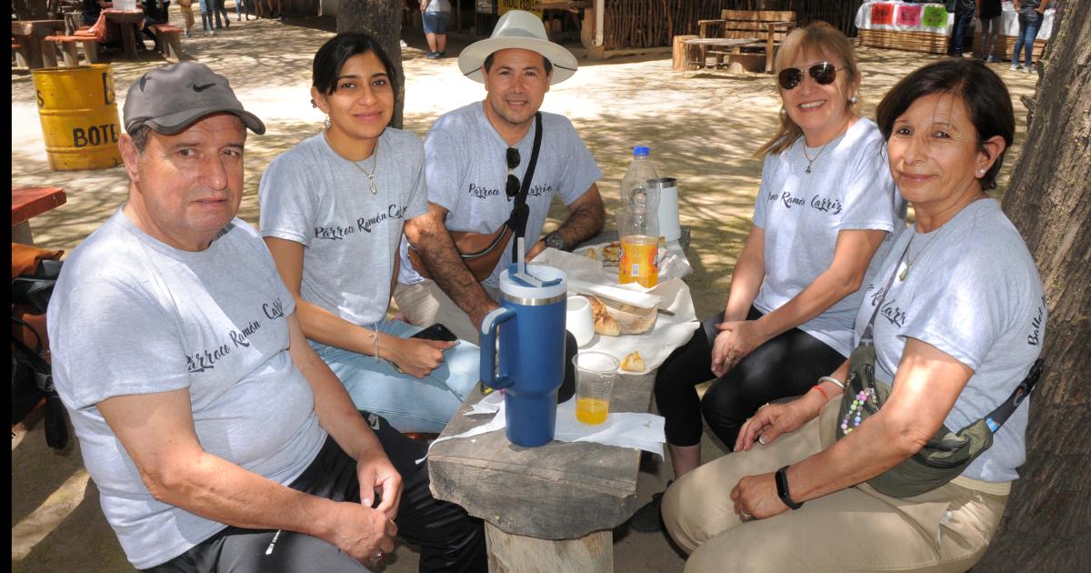 UN DOMINGO EN EL PATIO DE FROILAacuteN