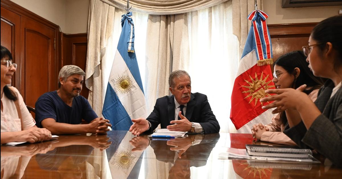 Elías Surez reunido en Casa de Gobierno