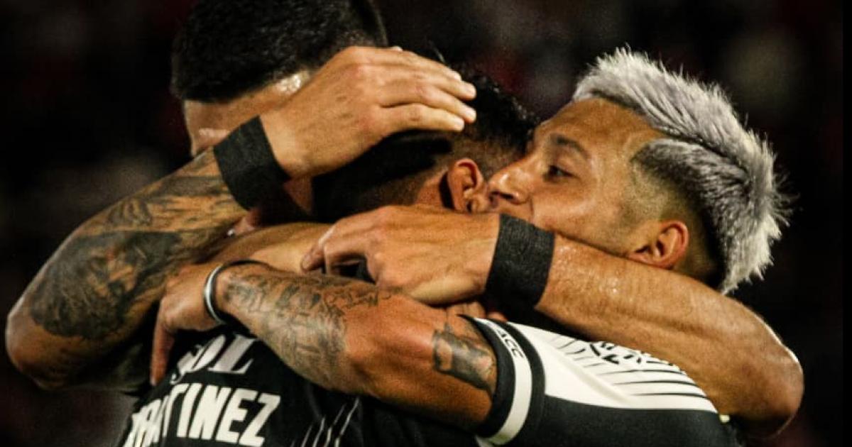 Central ganoacute es liacuteder y se acerca al objetivo