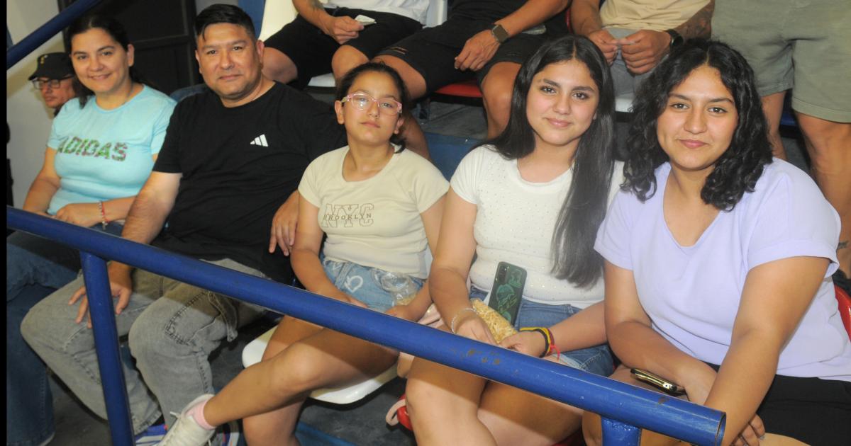 NOCHES DE BAacuteSQUET EN EL ESTADIO CIUDAD