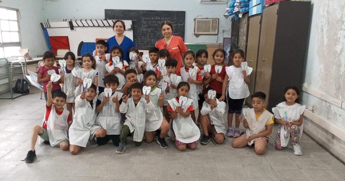 El Centro Experimental 8 de Clodomira recibioacute a Sonrisas Santiaguentildeas