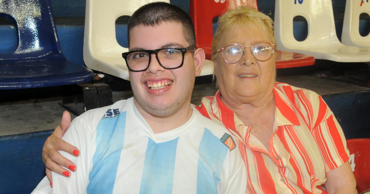 NOCHES DE BAacuteSQUET EN EL ESTADIO CIUDAD