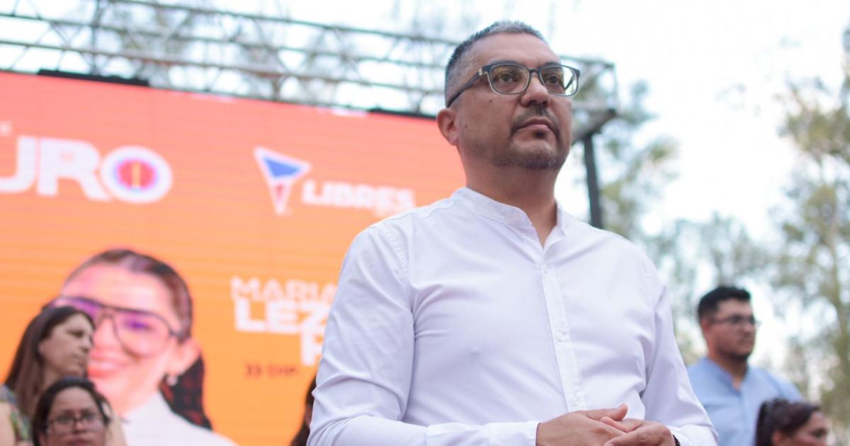 Un llamado eacutetico y poliacutetico a recuperar la democracia real en Sgo