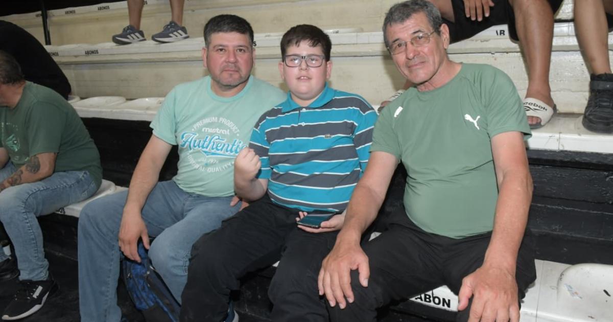 NOCHES DE BAacuteSQUET EN EL VICENTE ROSALES