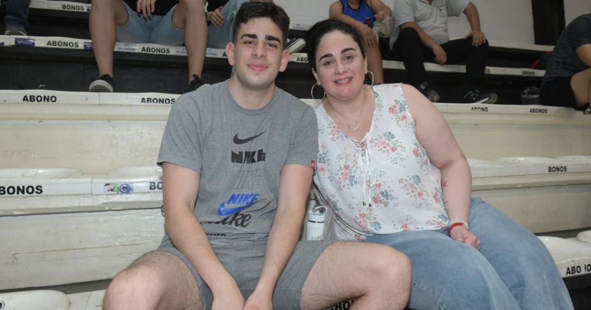 NOCHES DE BAacuteSQUET EN EL VICENTE ROSALES