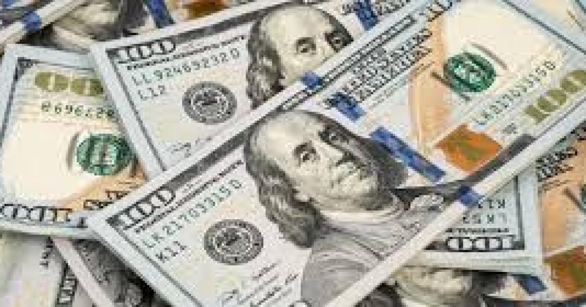 Artana advierte un equilibrio precario con tasas insostenibles y doacutelar tenso