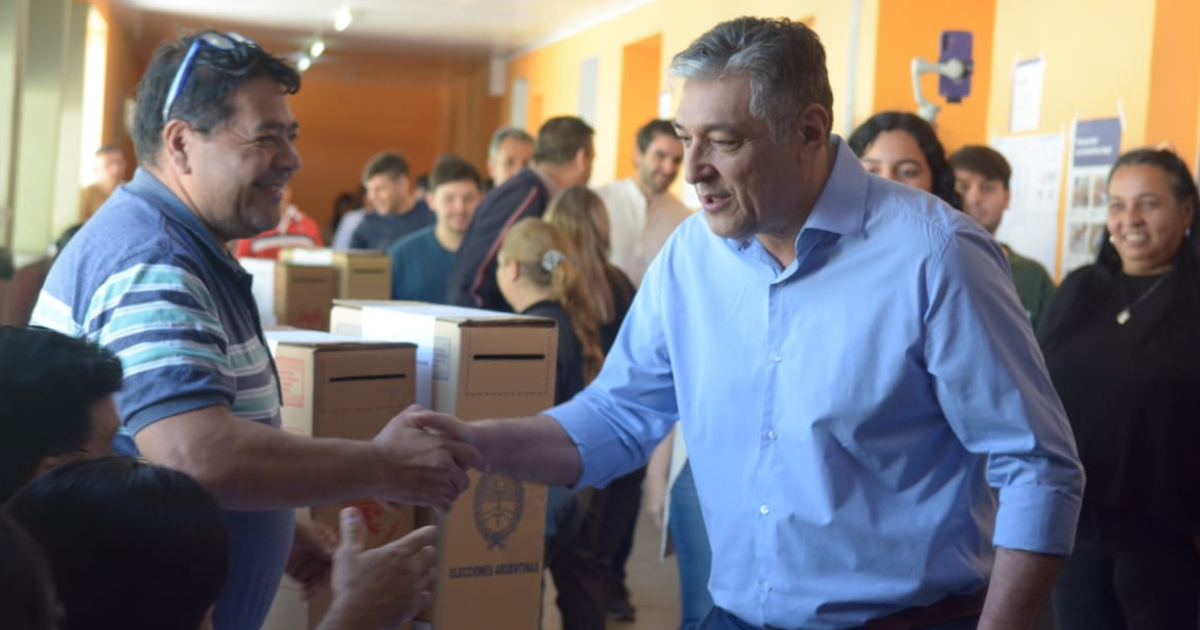 Roger Elías Nediani emitió su voto en la Escuela Manuel Estrada de la ciudad de La Banda