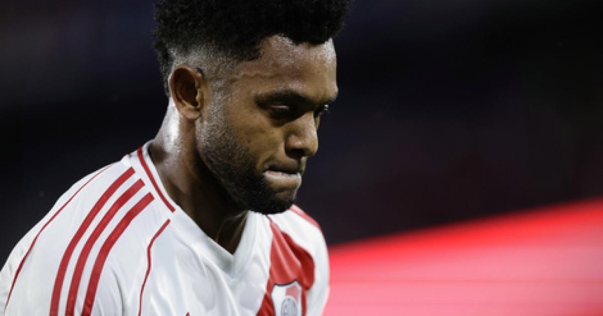 Dan la ciudadaniacutea a Miguel Borja pero iquestseguiraacute en River