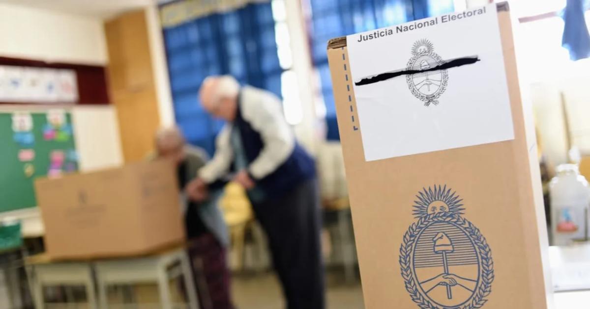 Cerraron los comicios en todo el paiacutes- seriacutea la eleccioacuten con menor participacioacuten desde la vuelta de la democracia