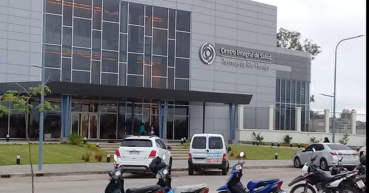 Un joven alcoholizado iba con amigos en camioneta y volcoacute