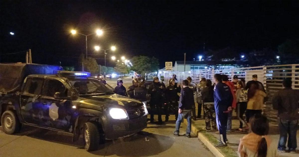 Grave motiacuten e incendio en la Alcaidiacutea de Salta deja 5 heridos graves