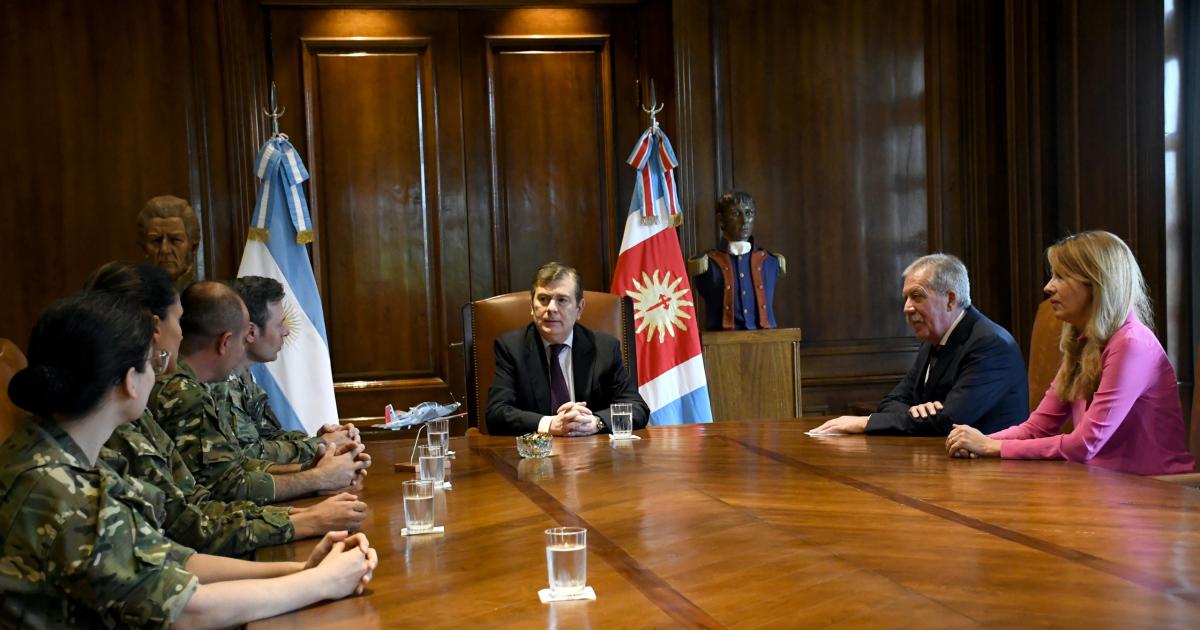 Zamora recibioacute al Comando Electoral tras los comicios y destacaron el clima de respeto y tranquilidad