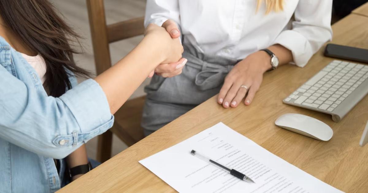 Los principales cambios que propone el proyecto estn relacionados con las horas extras las licencias por enfermedad y las indemnizaciones