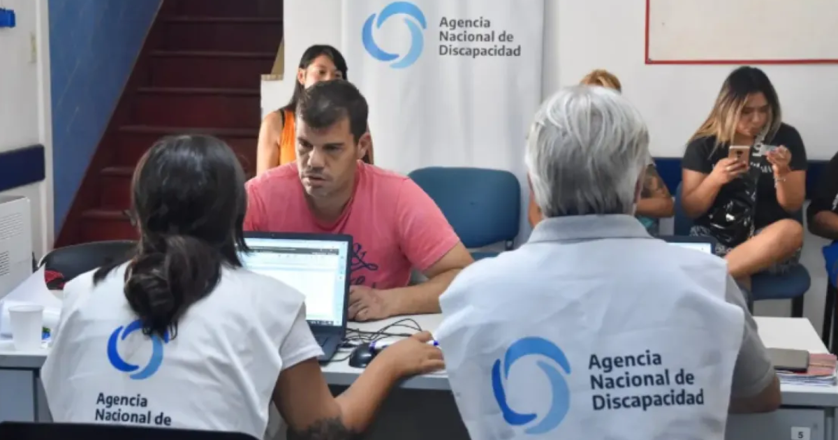 ANDIS- advierten que los traacutemites para restituir las pensiones suspendidas son totalmente gratuitos