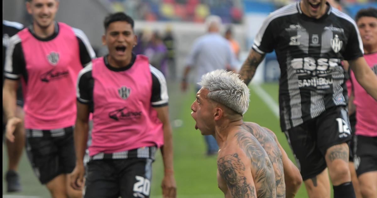 ESPERANZA Central Córdoba est complicado por tabla anual pero el hecho de pelear el Apertura y de que puedan liberarse cupos lo mantiene vivo