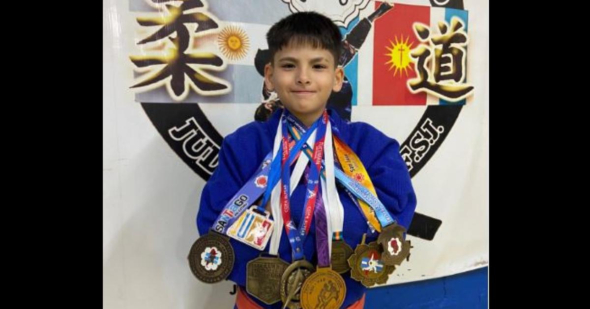 Fernando Albornoz cerroacute un gran antildeo deportivo