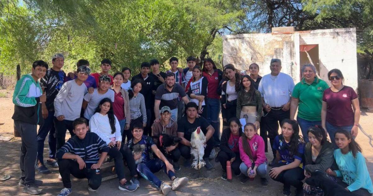 El INTA Friacuteas fortalece la produccioacuten de aves de corral