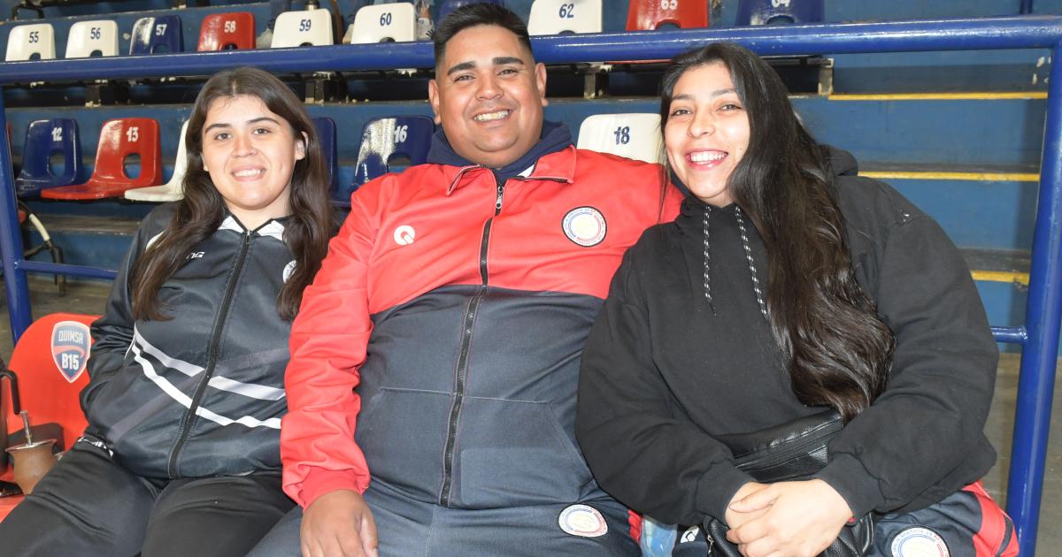 EL BAacuteSQUET FEMENINO REUNIOacute AL PUacuteBLICO