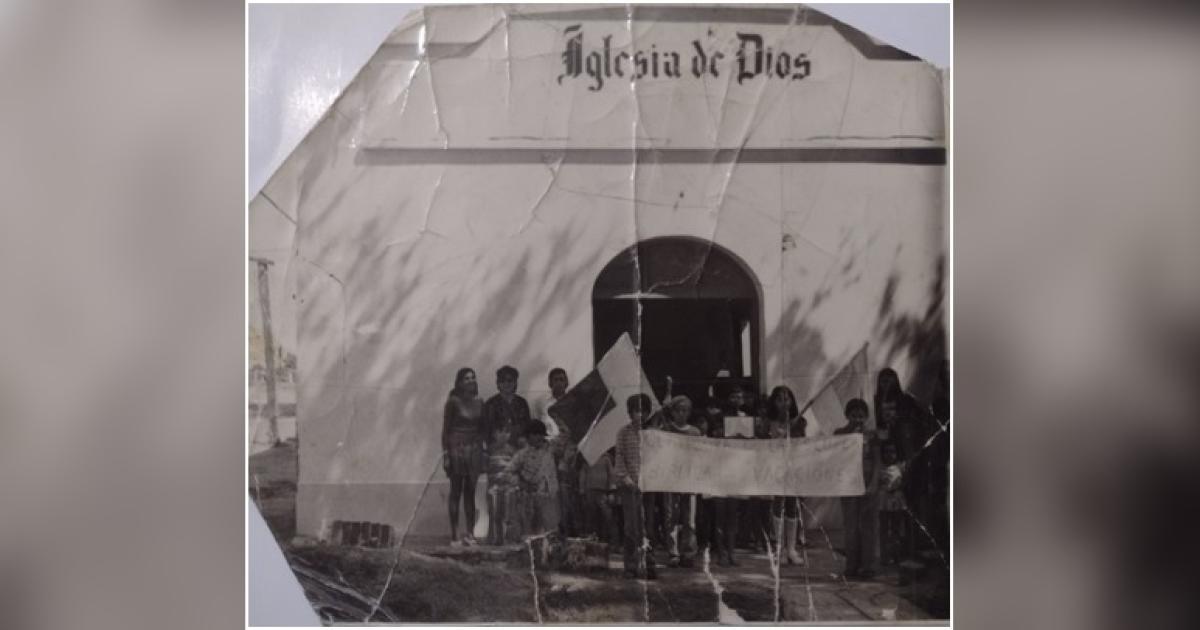 Templo evangélico ubicado sobre Ruta 9 en Loreto hacia la década de 1970 Archivo familia Serrano