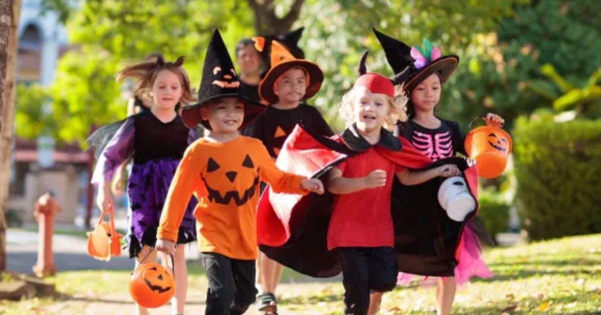 Las brujas y los magos son dos de los disfraces para niños ms populares en Halloween