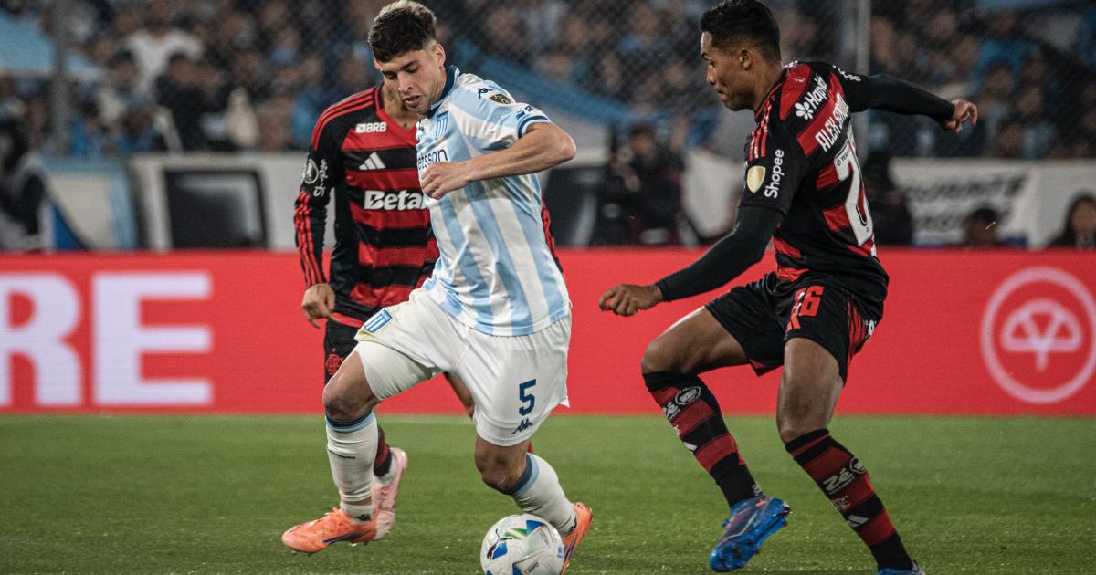 Racing no pudo contra Flamengo que jugoacute casi todo el segundo tiempo con uno menos