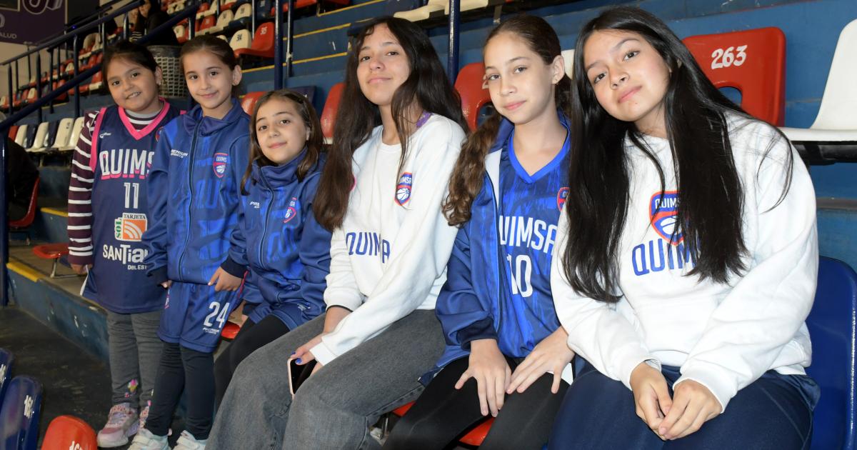 EL BAacuteSQUET FEMENINO REUNIOacute AL PUacuteBLICO