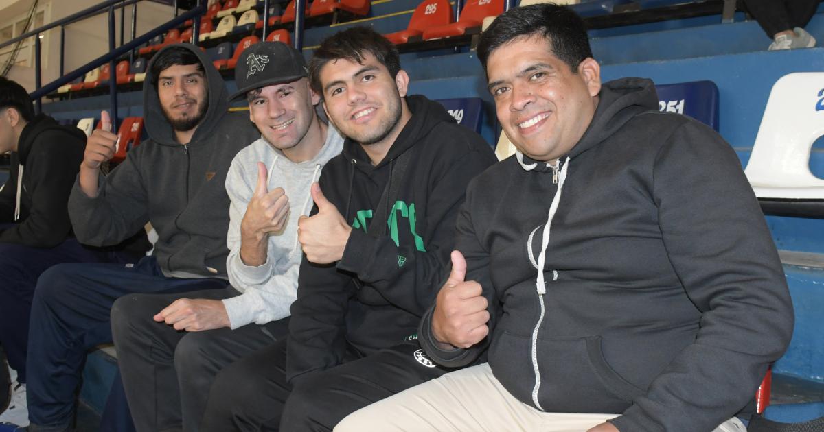 EL BAacuteSQUET FEMENINO REUNIOacute AL PUacuteBLICO