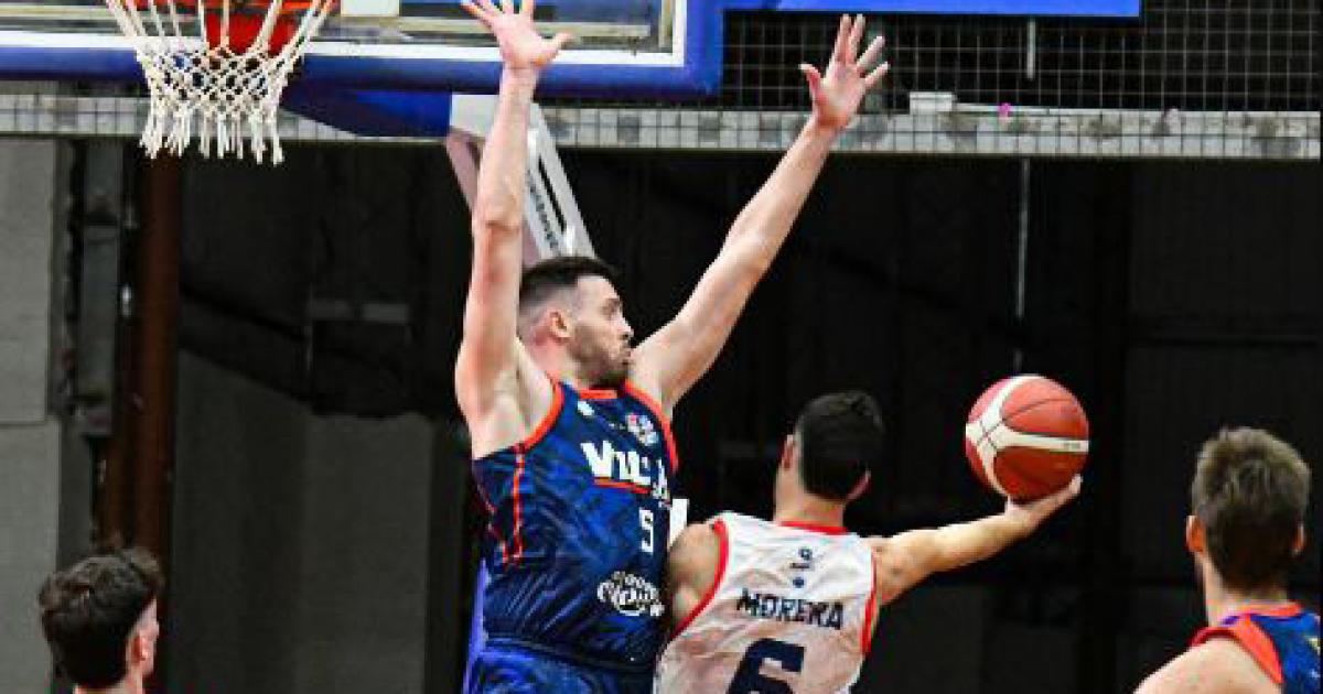 Inde dio un paso en falso en el debut ante Villa San Martiacuten