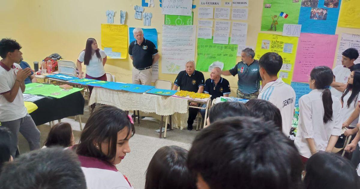Emotiva muestra pedagoacutegica en el Colegio Secundario Huaico Hondo