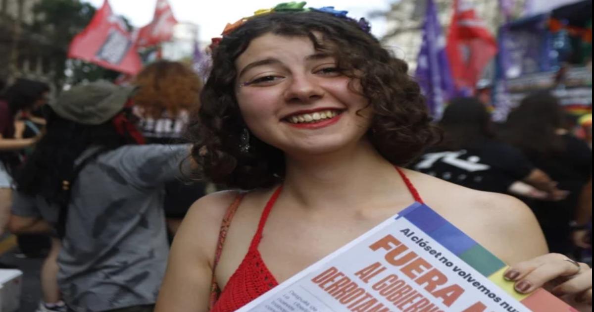 Criacuteticas al gobierno de Milei en la marcha del Orgullo