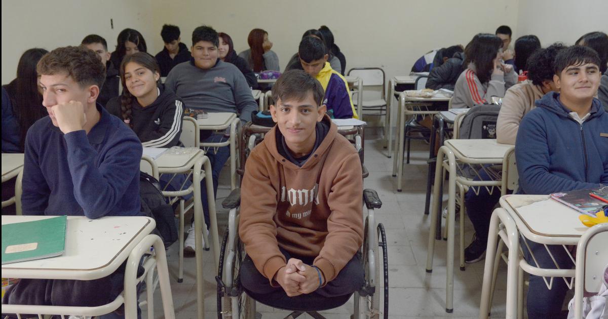 Un adolescente santiaguentildeo ganoacute medalla dorada a pesar de una desgracia