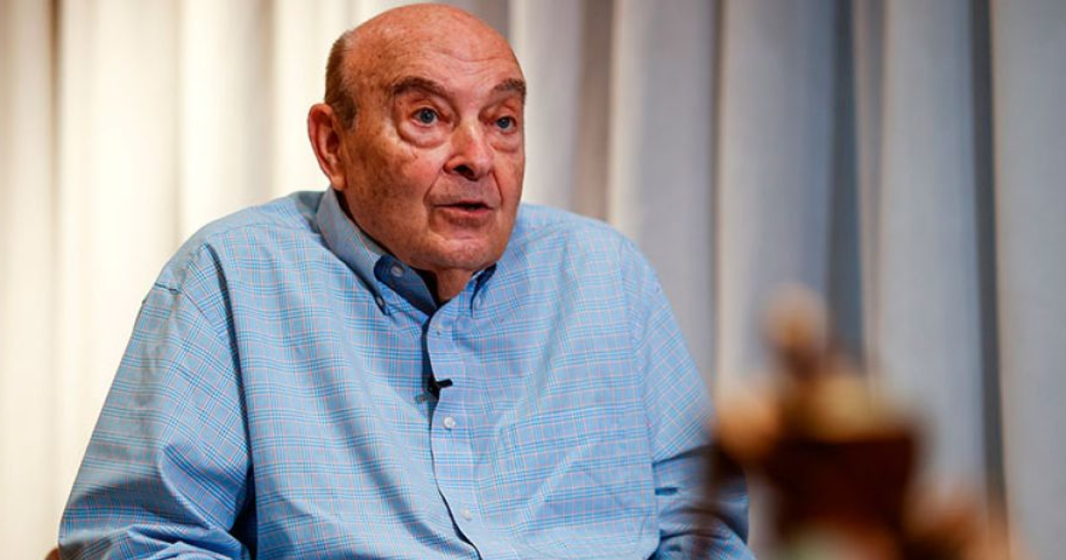 El exministro de Economía Domingo Cavallo publicó un an�lisis sobre la situación política y económica actual