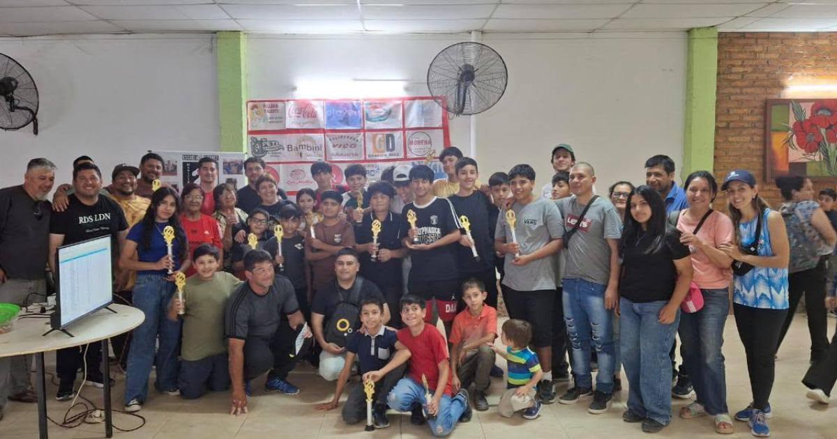 Gran cierre del Torneo Libre de Ajedrez 2025 en la ciudad de Antildeatuya
