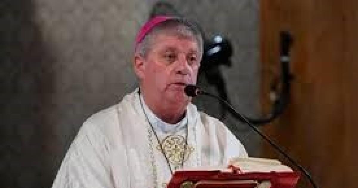 Mon Enrique Martiacutenez Ossola- Les enviacuteo mi bendicioacuten y felicitaciones a todo el personal del diario