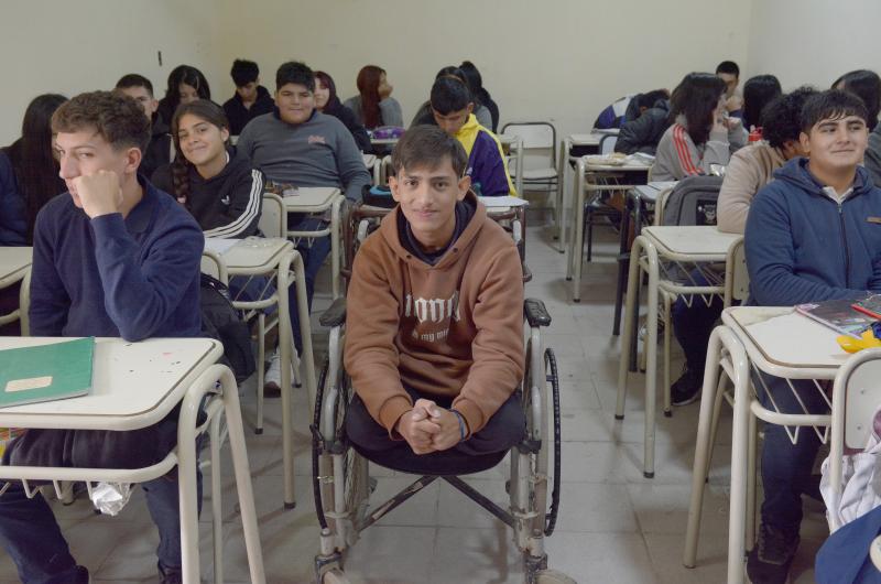 Un adolescente santiaguentildeo ganoacute medalla dorada a pesar de una desgracia