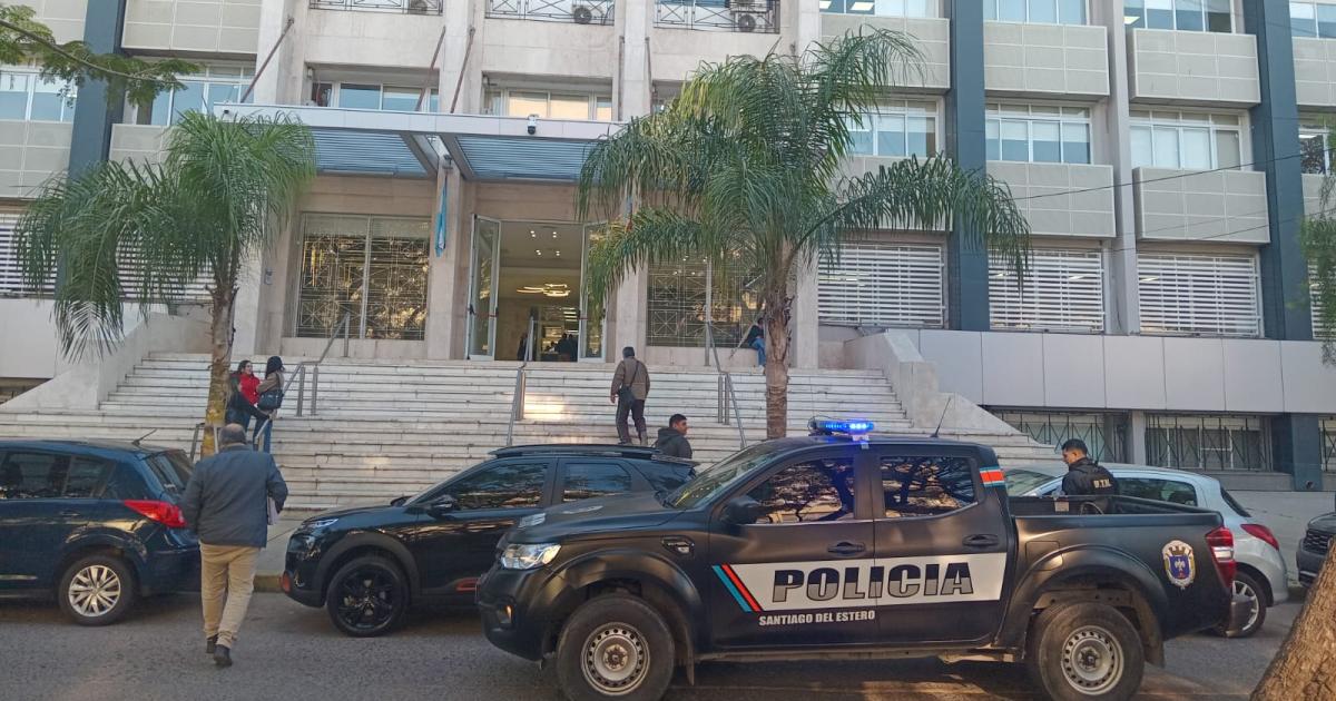 PESADILLA VERÍDICA- Los dos imputados estar�n hoy frente al tribunal Comienza el desfile de testigos y la reconstrucción de la odisea de los dos hermanitos