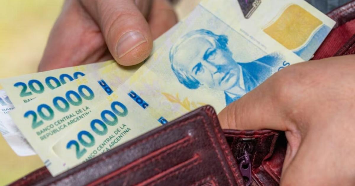 Oficializaron la convocatoria al Consejo del Salario Miacutenimo- cuaacutendo definen aumento de sueldos y prestaciones