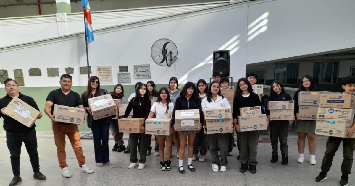 Alumnos organizaron una colecta  en beneficio  de  los nintildeos del Cepsi